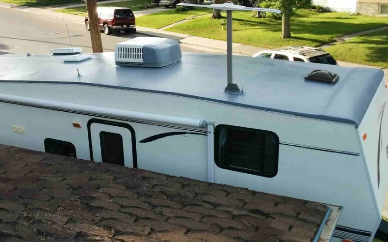 Extra Tips For Cleaning Your RV’s Roof