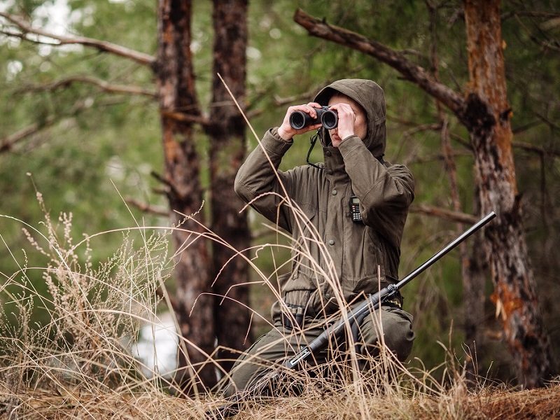 5 Reasons You Need Hunting Binoculars on Your Next Trip